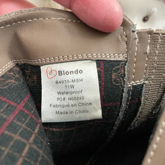 Blondo Villa Waterproof Suede Ankle Boots (EUC) - Picture 3 of 9